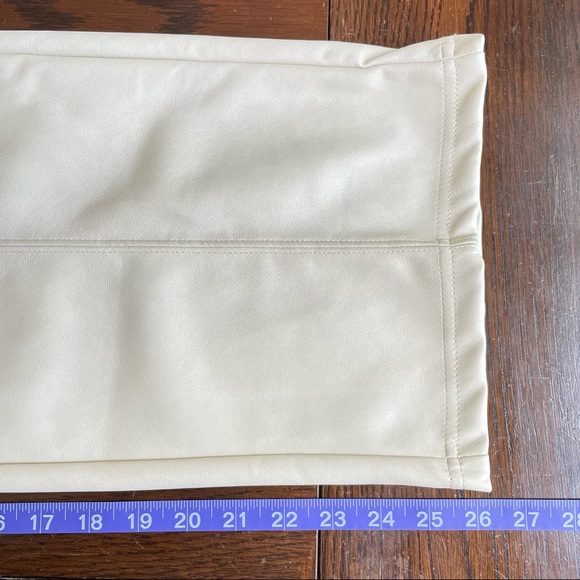 7 For All Mankind Faux Leather Cropped Pants - Picture 7 of 7